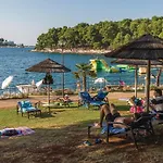 Cozy Apartment In Porec With Wifi * بوريتش