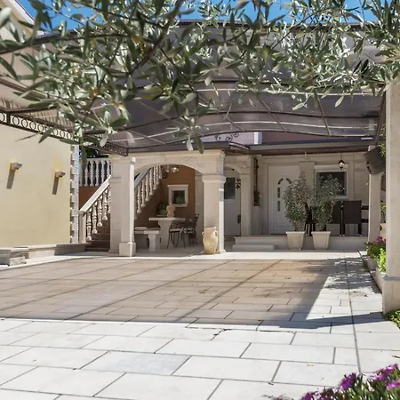 Apartment Beautiful Apartment In Porec Porec