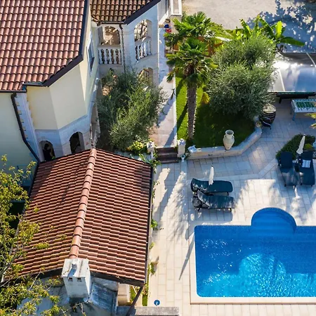 Apartment Beautiful Apartment In Porec