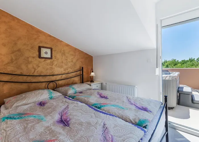 Beautiful Apartment In Porec Poreč