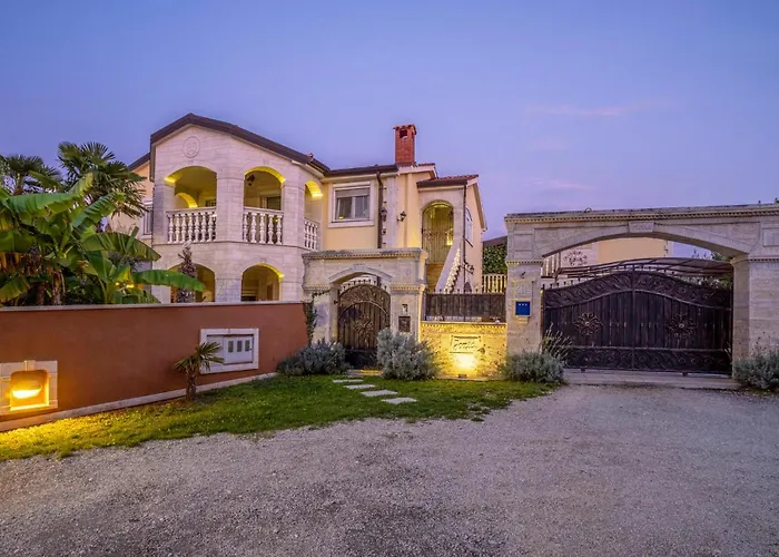 Beautiful Apartment In Porec Apartment Poreč