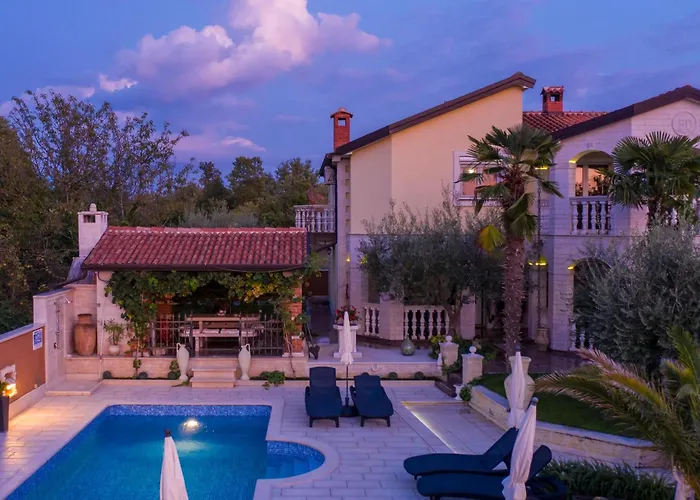 Apartment Beautiful Apartment In Porec Poreč