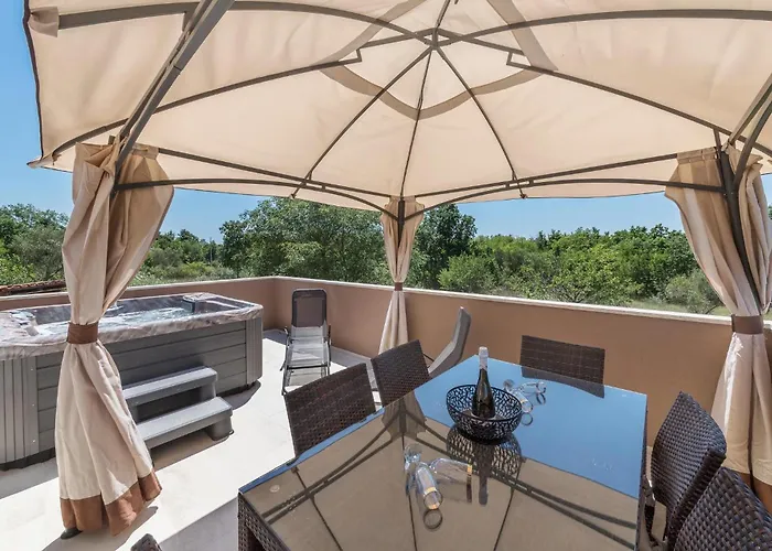 Beautiful Apartment In Porec