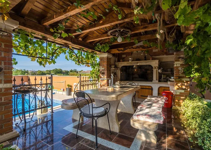 Beautiful Apartment In Porec Apartment