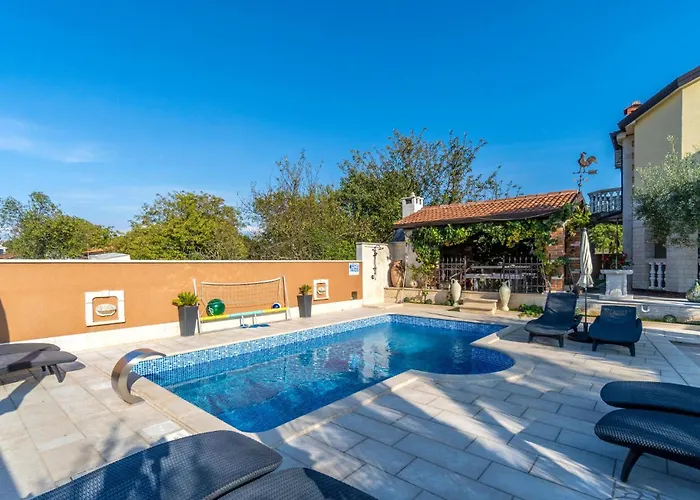 Beautiful Apartment In Porec Poreč