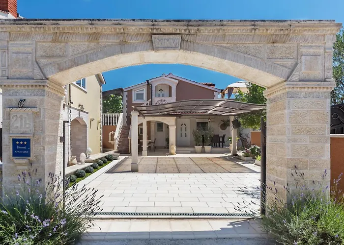 Апартаменти Beautiful In Пореч